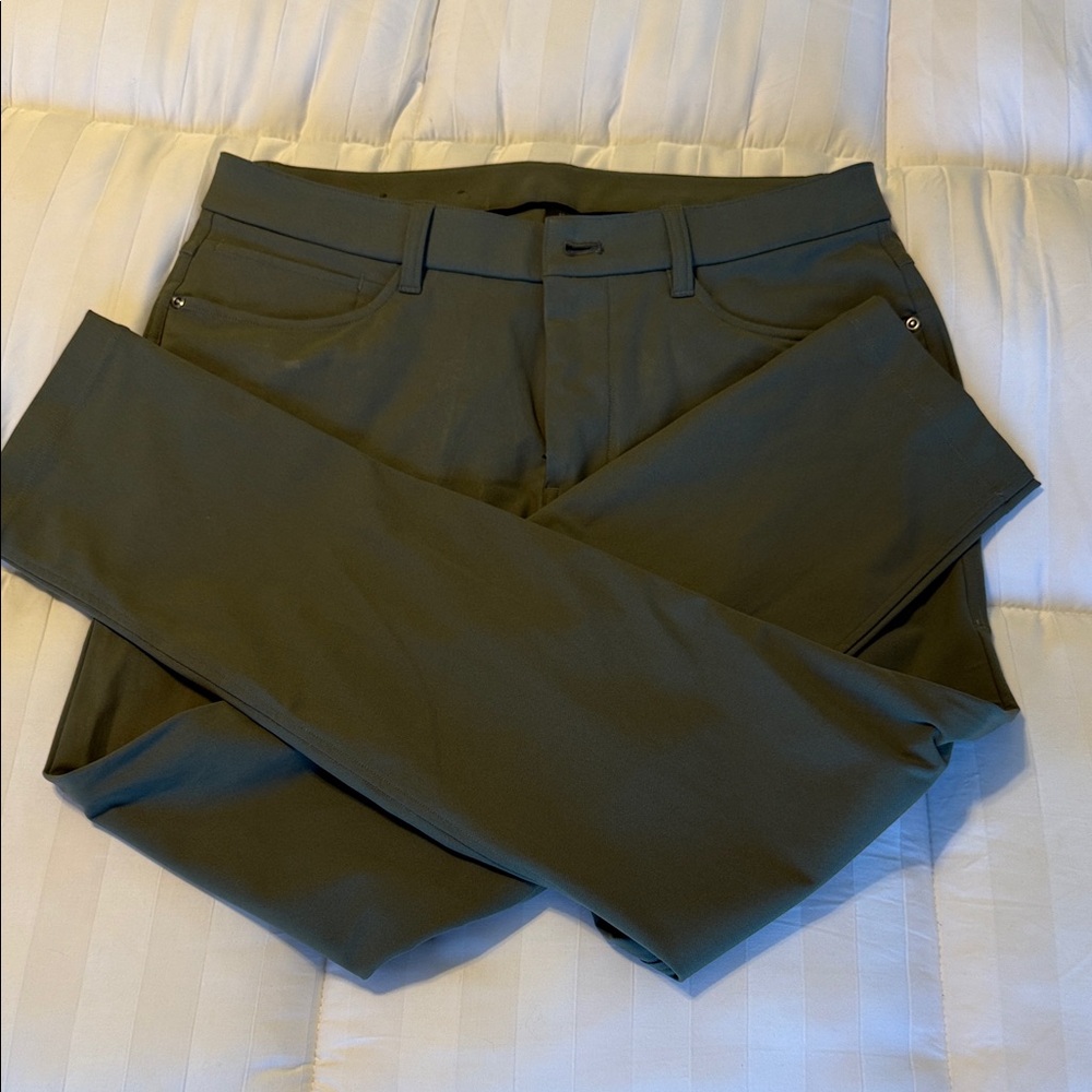 lululemon athletica Olive Green Waistband Pants - Size 31